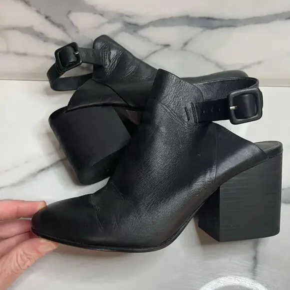 Eileen Fisher Women's Classic Minimalist Black Leather Stacked Heel Boots Sz 7 - Picture 7 of 8